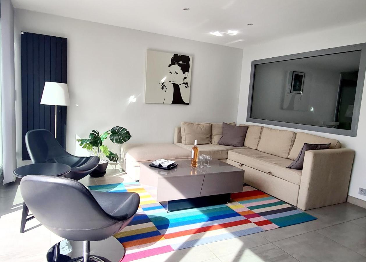 Magnifique Appartement Vue Mer - Grande Terrasse Et Piscine Bandol Luaran gambar